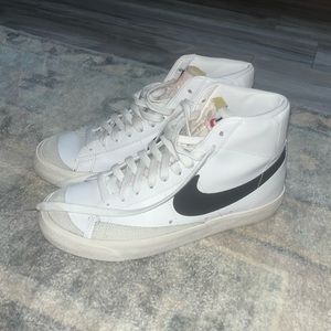 Women’s size 8.5 Nike high top blazers